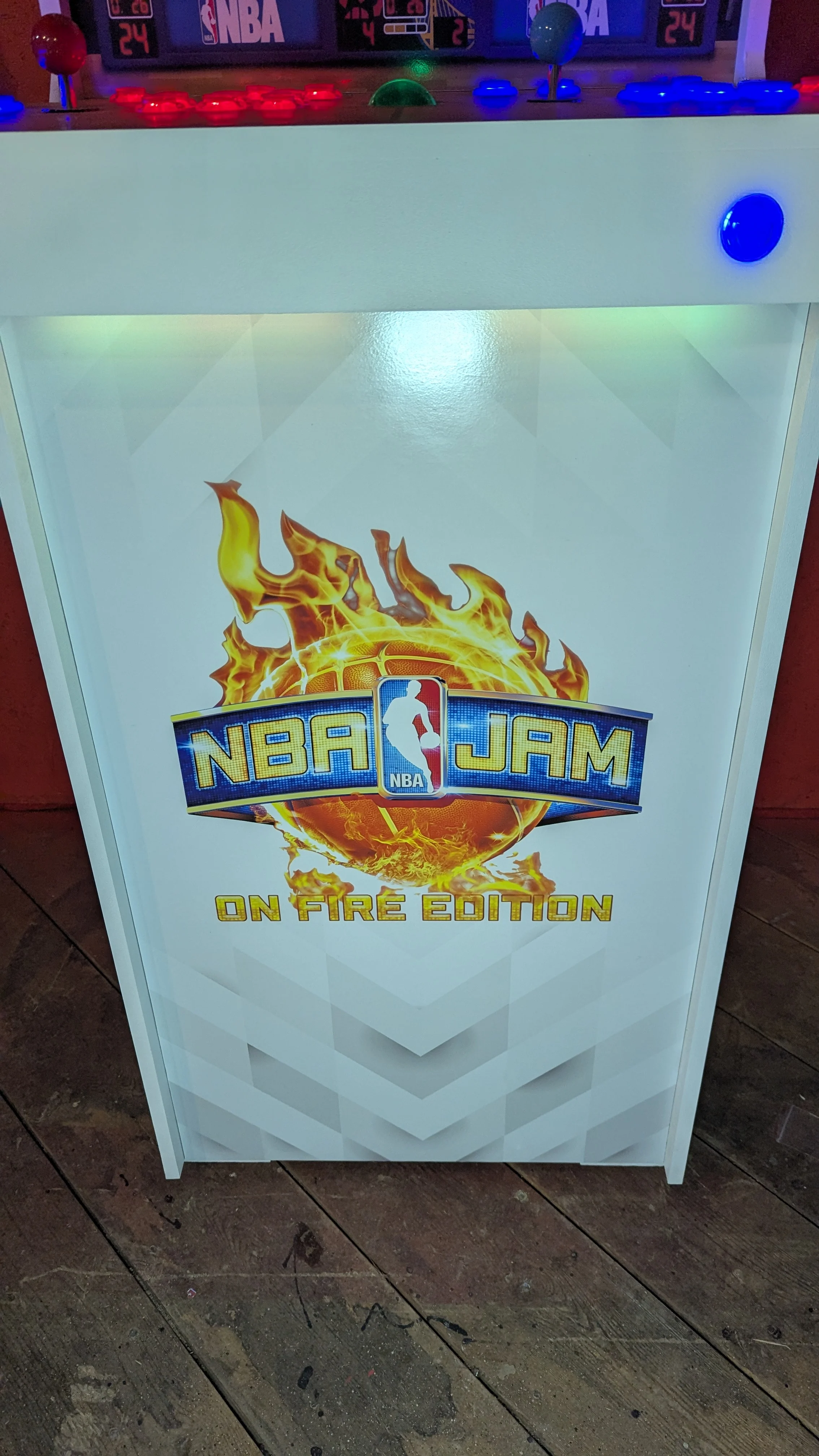 Close-up of the flaming NBA Jam logo on the front panel
