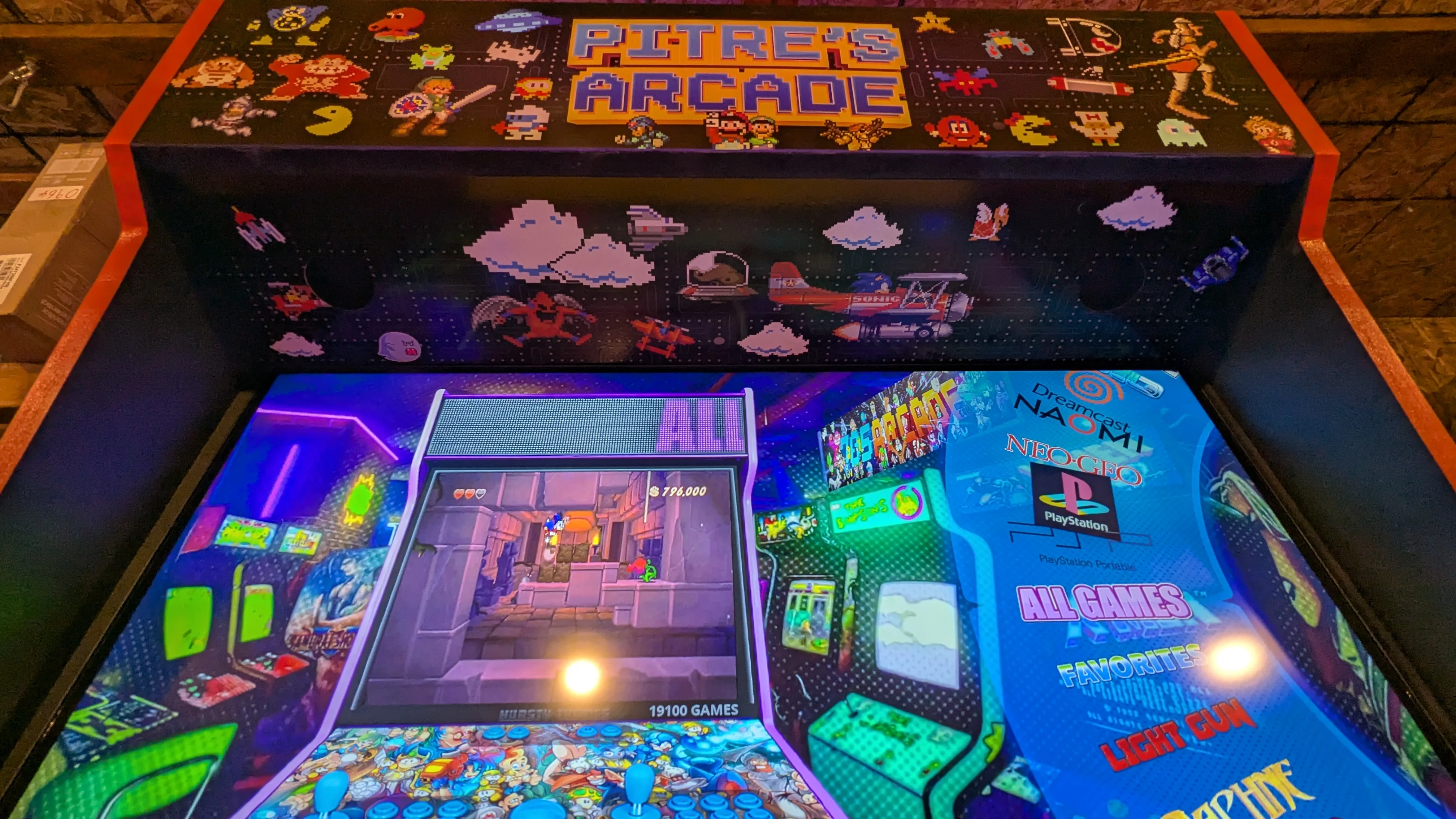 Pixel Edition Epic bezel art and display